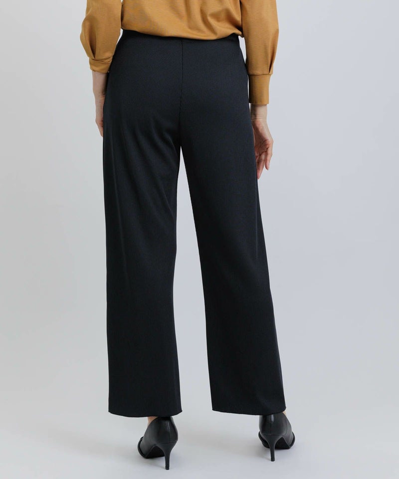 モデル着用画像（ブラック）