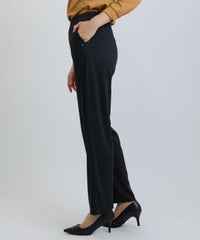 モデル着用画像（ブラック）