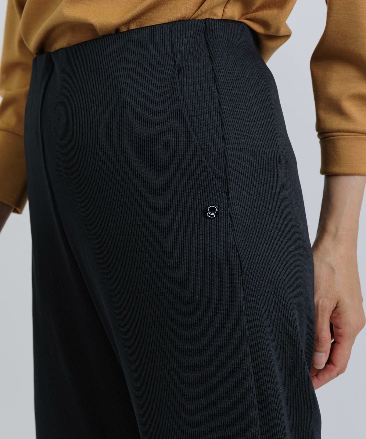 モデル着用画像（ブラック）