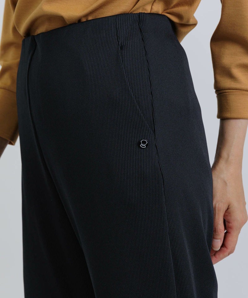 モデル着用画像（ブラック）