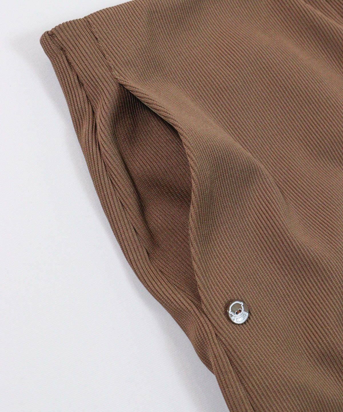 ポケット部分（ブラウン）