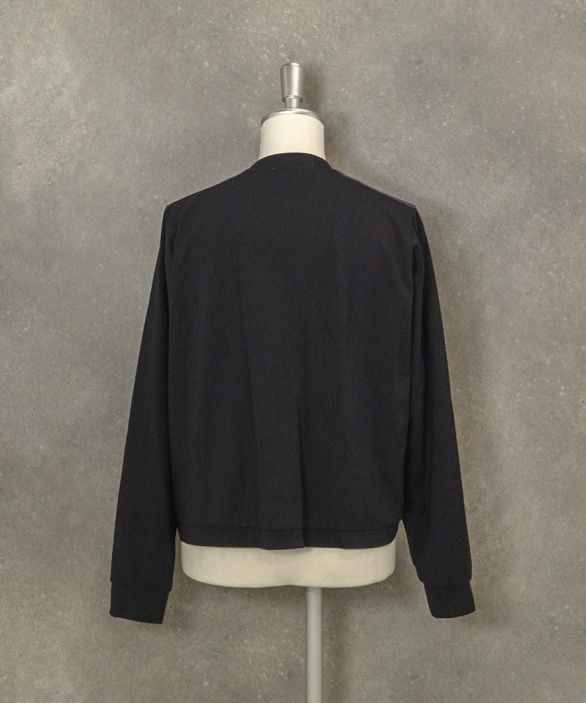 ベロア切替ポンチカーディガン後（ライトブルー）