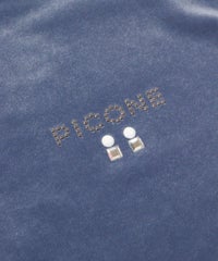 胸元デザイン部分（ライトブルー）