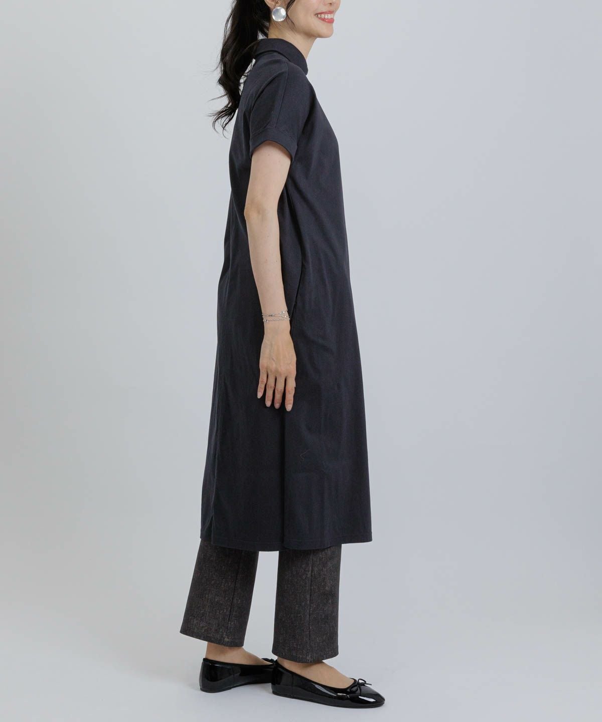 モデル着用画像（ネイビー）