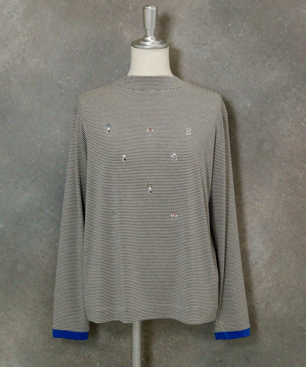 ビジュー付ボーダー発熱プルオーバー（ライトグレー）