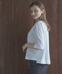 モデル着用画像（ホワイト）