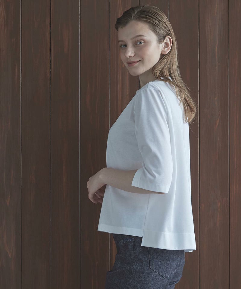 モデル着用画像（ホワイト）