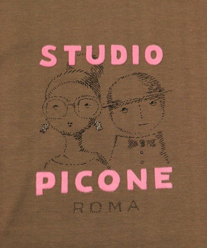 胸元デザイン部分（ブラウン）