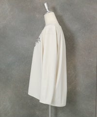 コード刺繍UV冷感プルオーバー横（ベージュ）