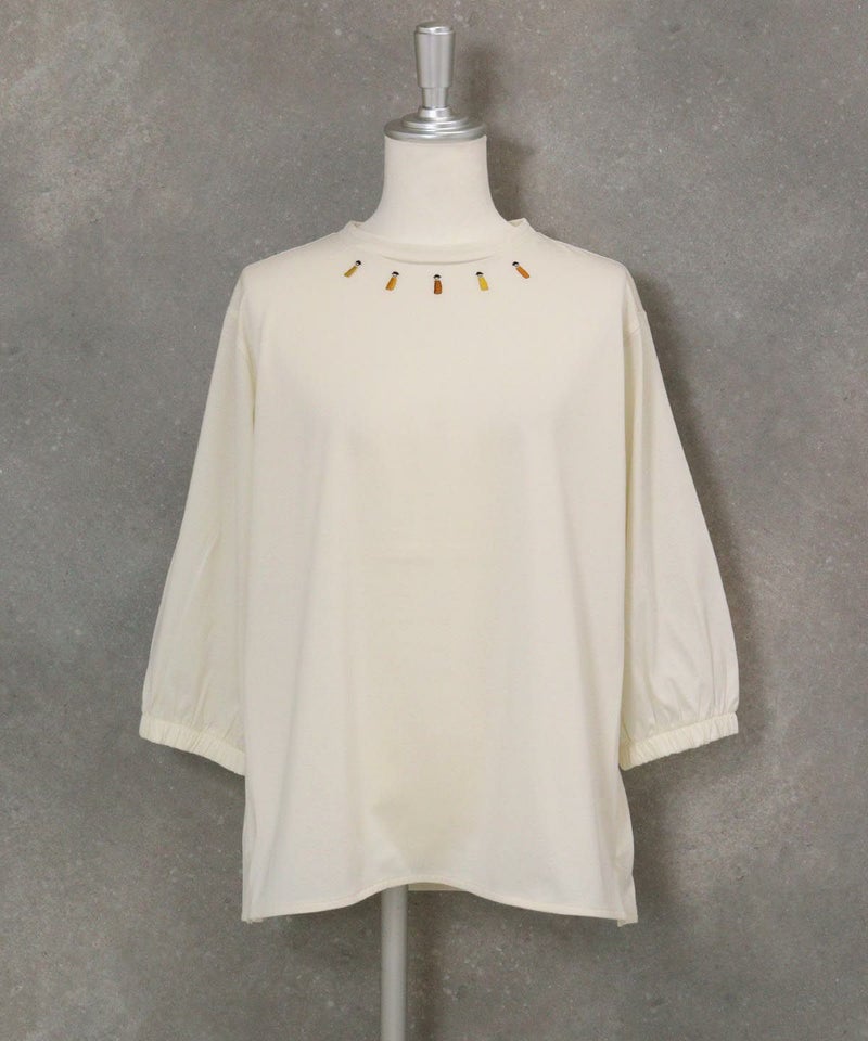 ピコ刺繍七分袖プルオーバー(ベージュ)前