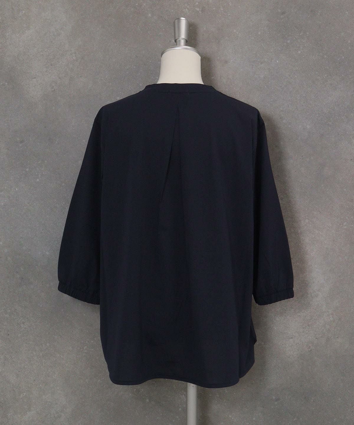 ピコ刺繍七分袖プルオーバー(ネイビー)後ろ