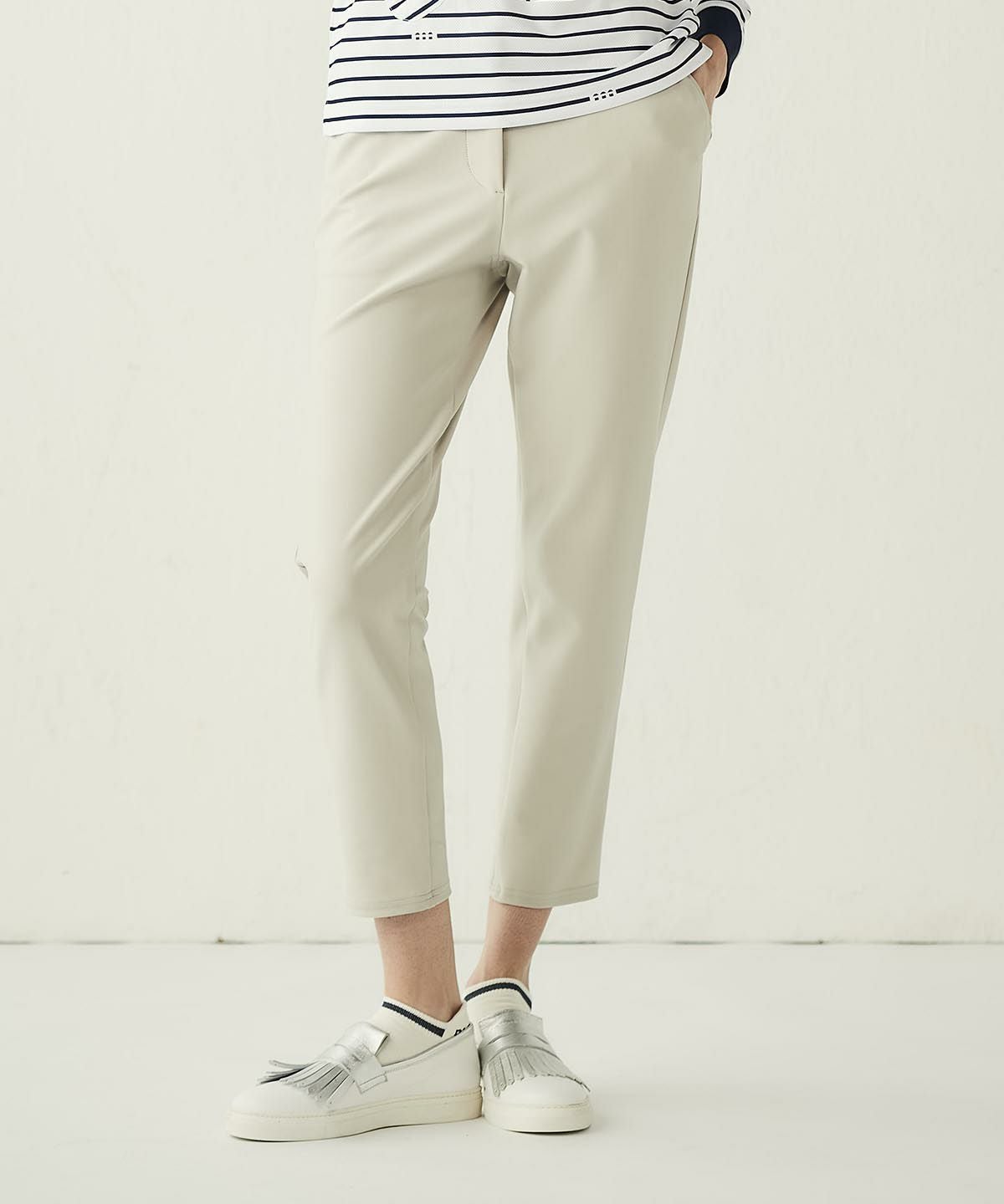 モデル着用画像（ベージュ）