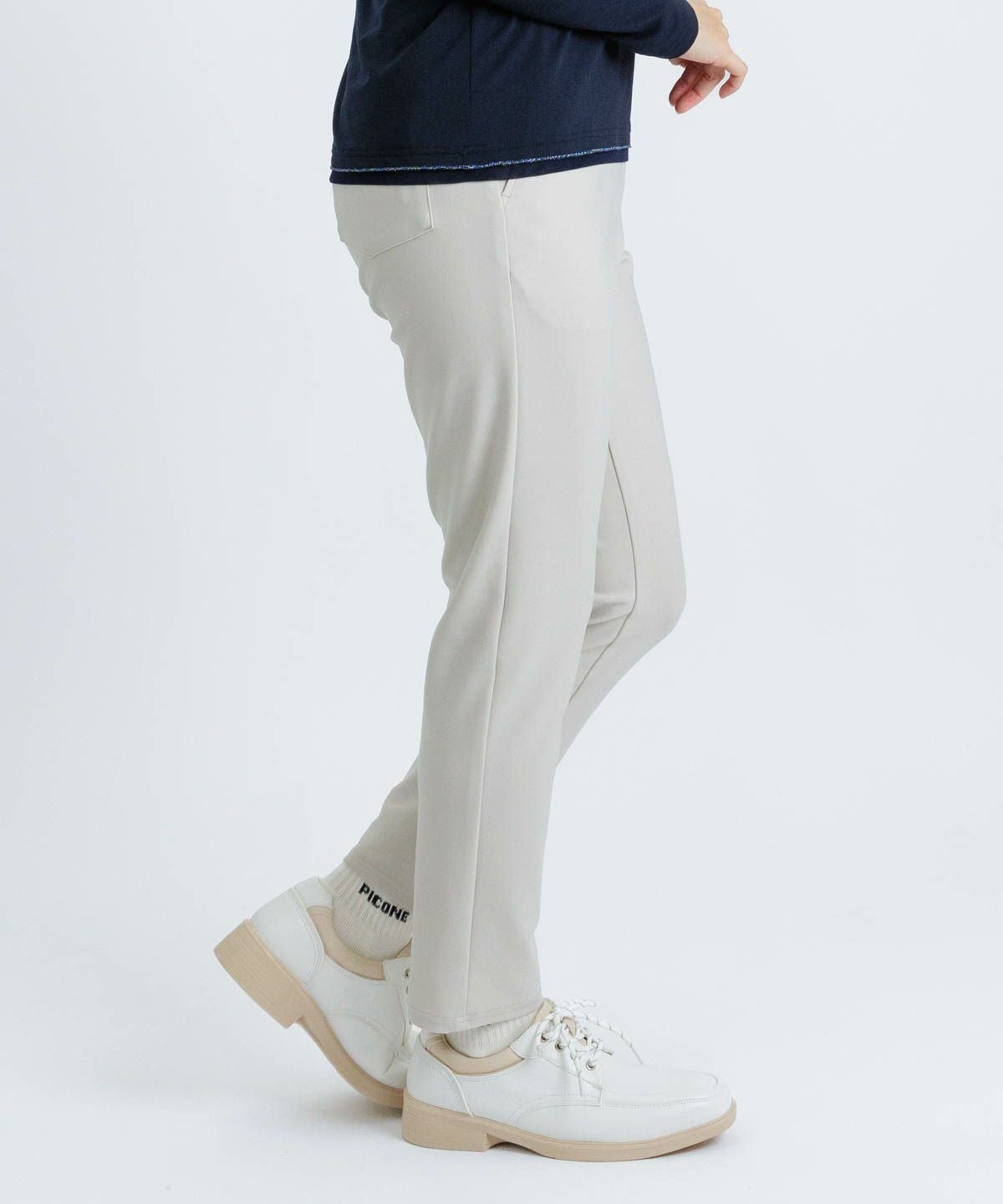 モデル着用画像（ベージュ）