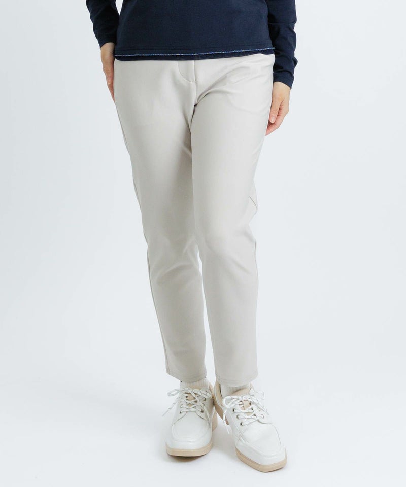 モデル着用画像（ベージュ）