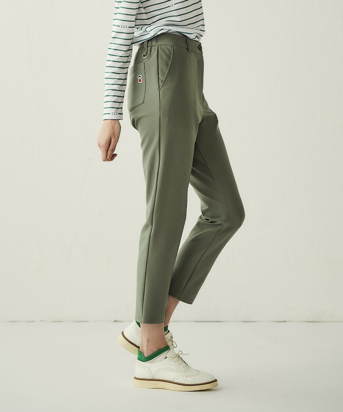 モデル着用画像（カーキ）