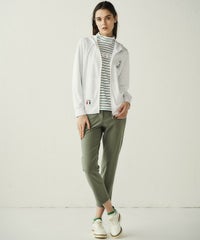 モデル着用画像（カーキ）