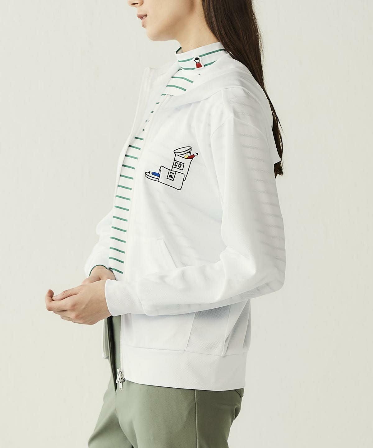 モデル着用画像（ホワイト）