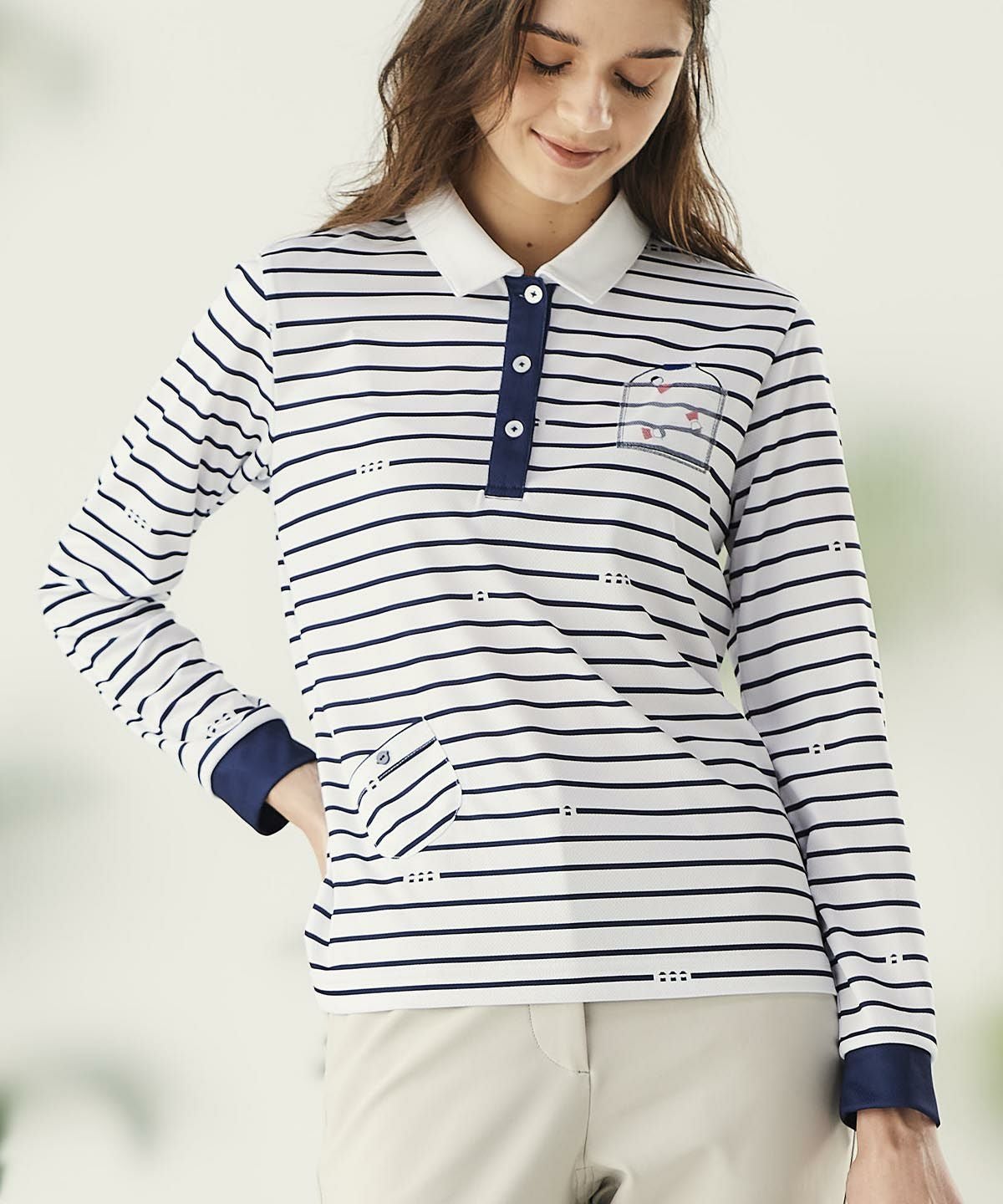 モデル着用画像（ネイビー）