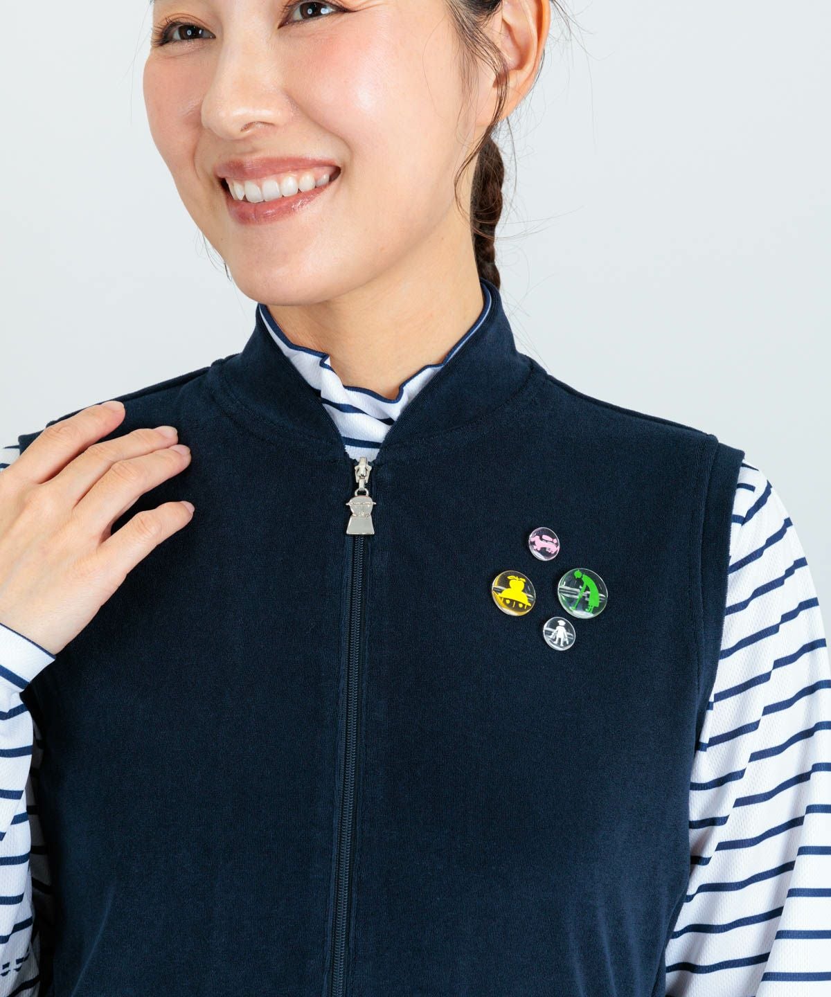 モデル着用画像（ネイビー）