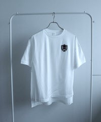 エンブレム風ワッペンTシャツ(ホワイト)