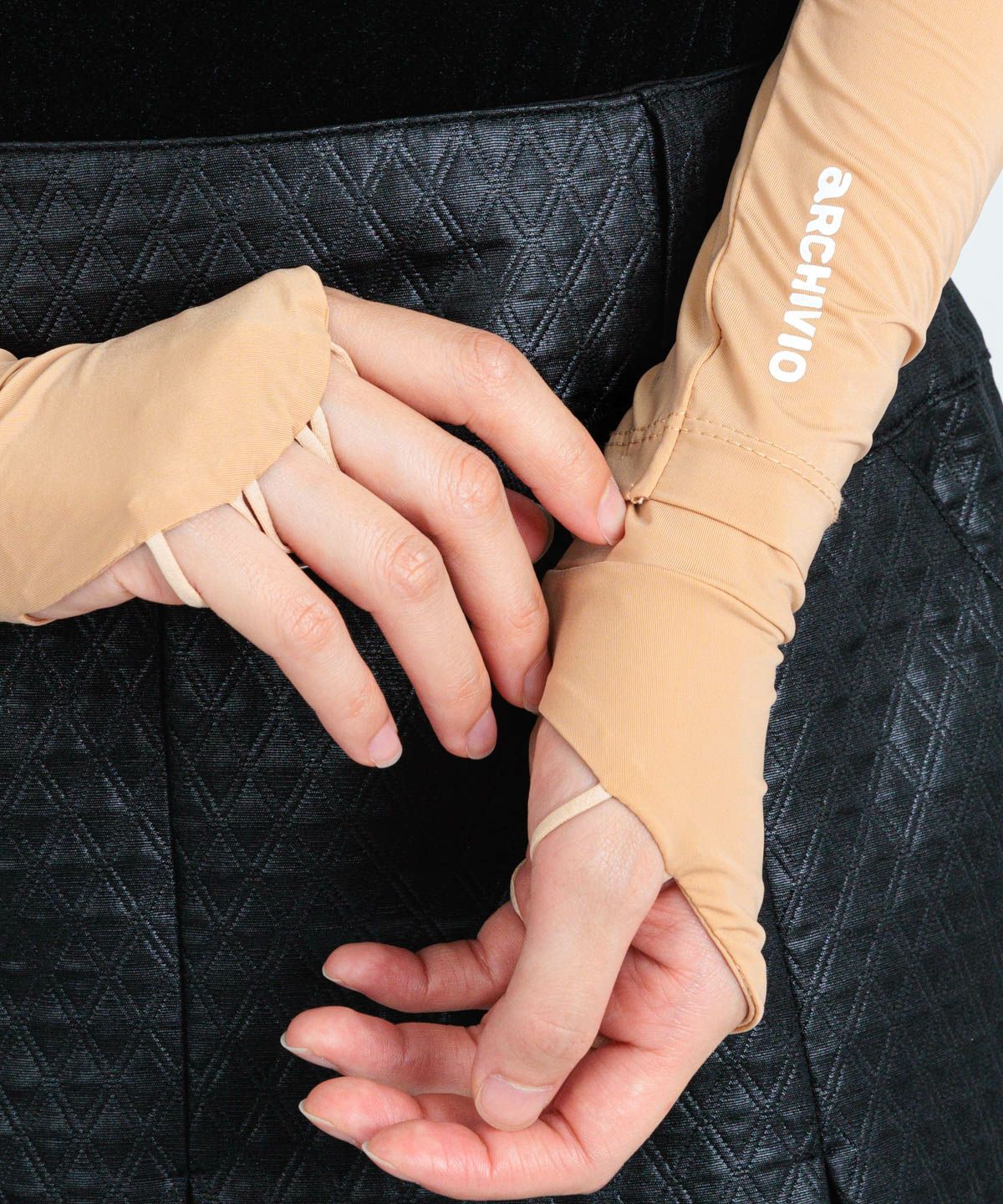 モデル着用画像（ベージュ）