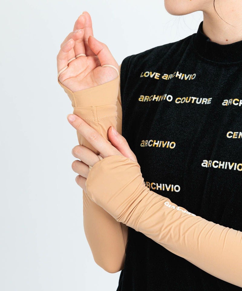 モデル着用画像（ベージュ）