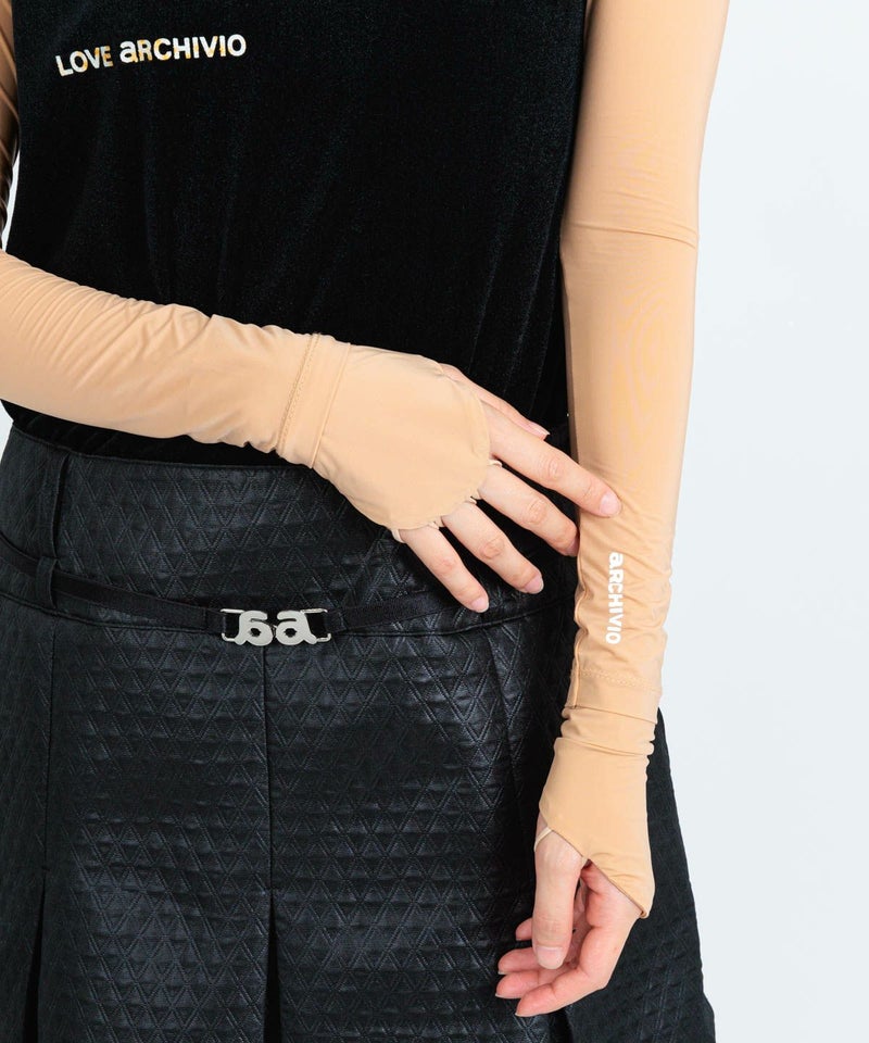 モデル着用画像（ベージュ）