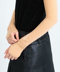 モデル着用画像（ベージュ）