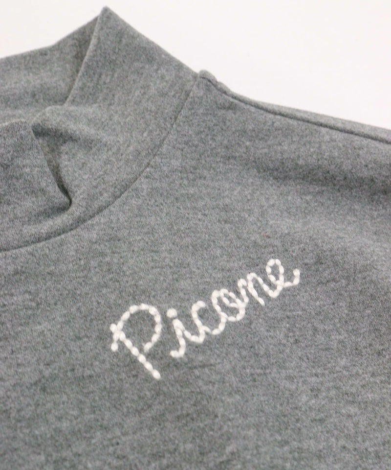 首元デザイン部分（グレー）