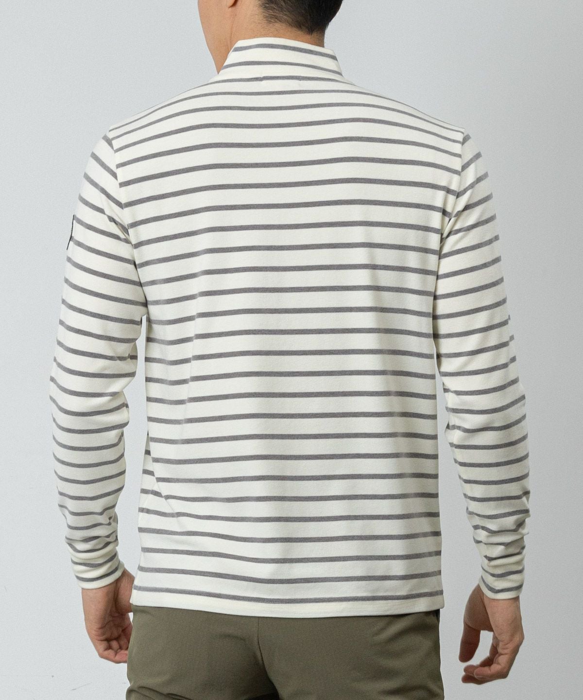 モデル着用画像(ホワイト×グレー)