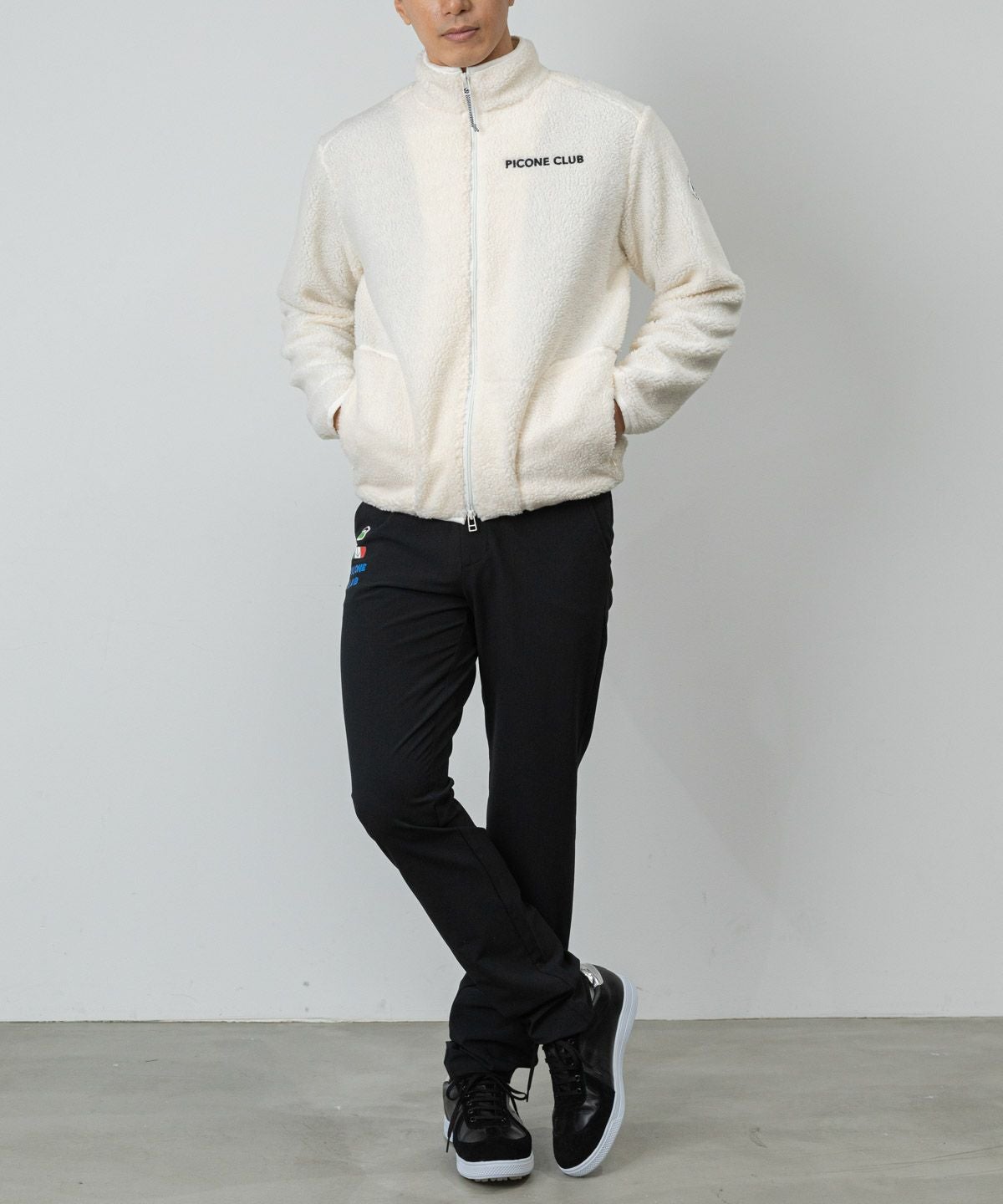 モデル着用画像(ホワイト)