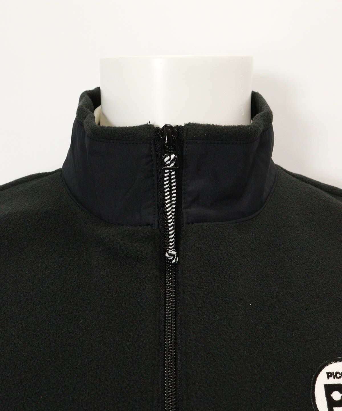 首元(ブラック)