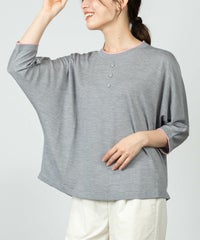 モデル着用画像（ライトグレー）