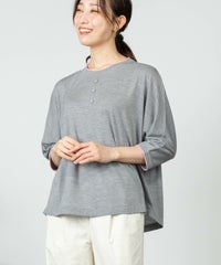 モデル着用画像（ライトグレー）