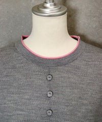 首元部分（ライトグレー）