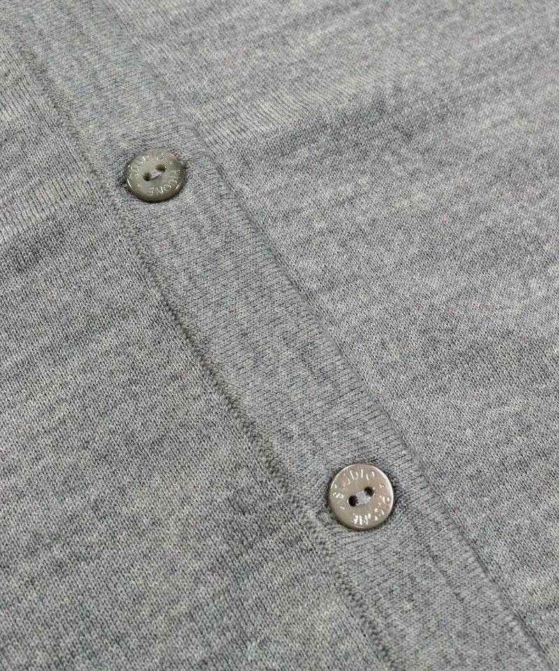 ボタン部分（ライトグレー）