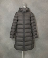 【オンラインストア・店舗限定商品】フード付撥水ダウンコート(グレー)前