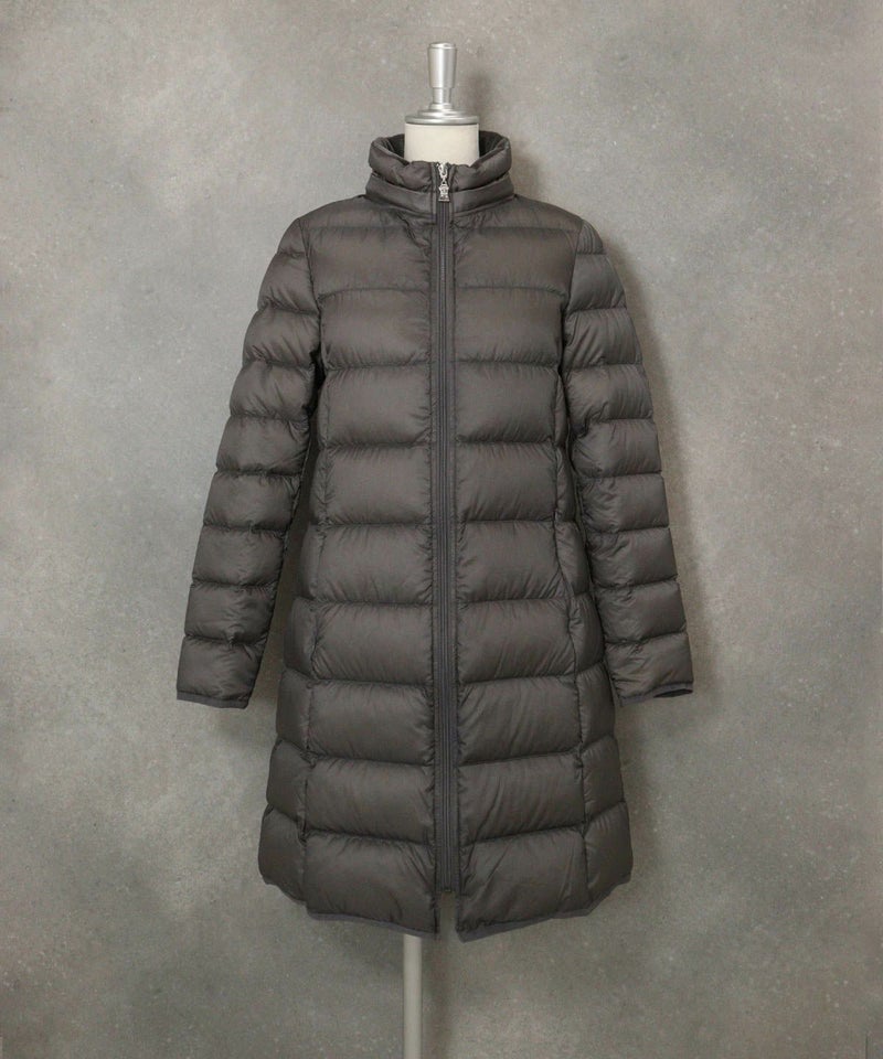 【オンラインストア・店舗限定商品】フード付撥水ダウンコート(グレー)前
