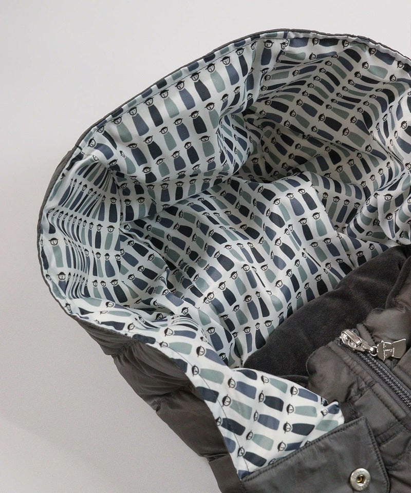 フード内側(グレー)