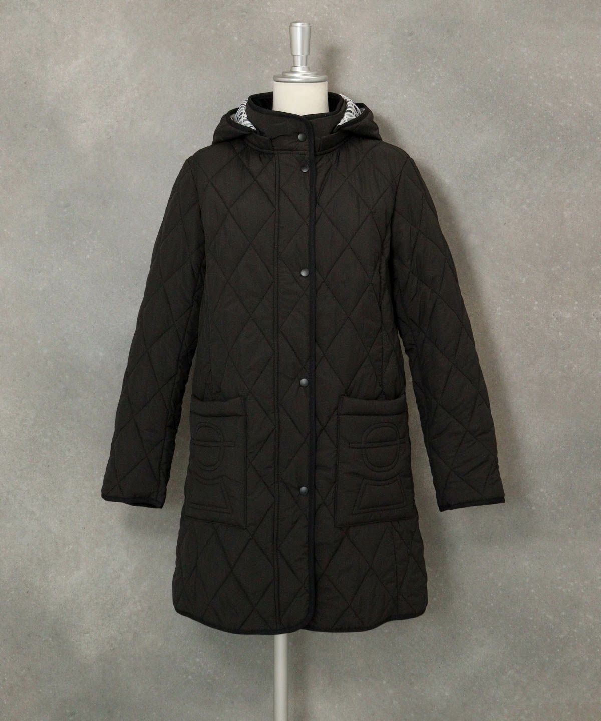 【オンラインストア・店舗限定商品】ダイヤキルト中綿コート(ブラック)前