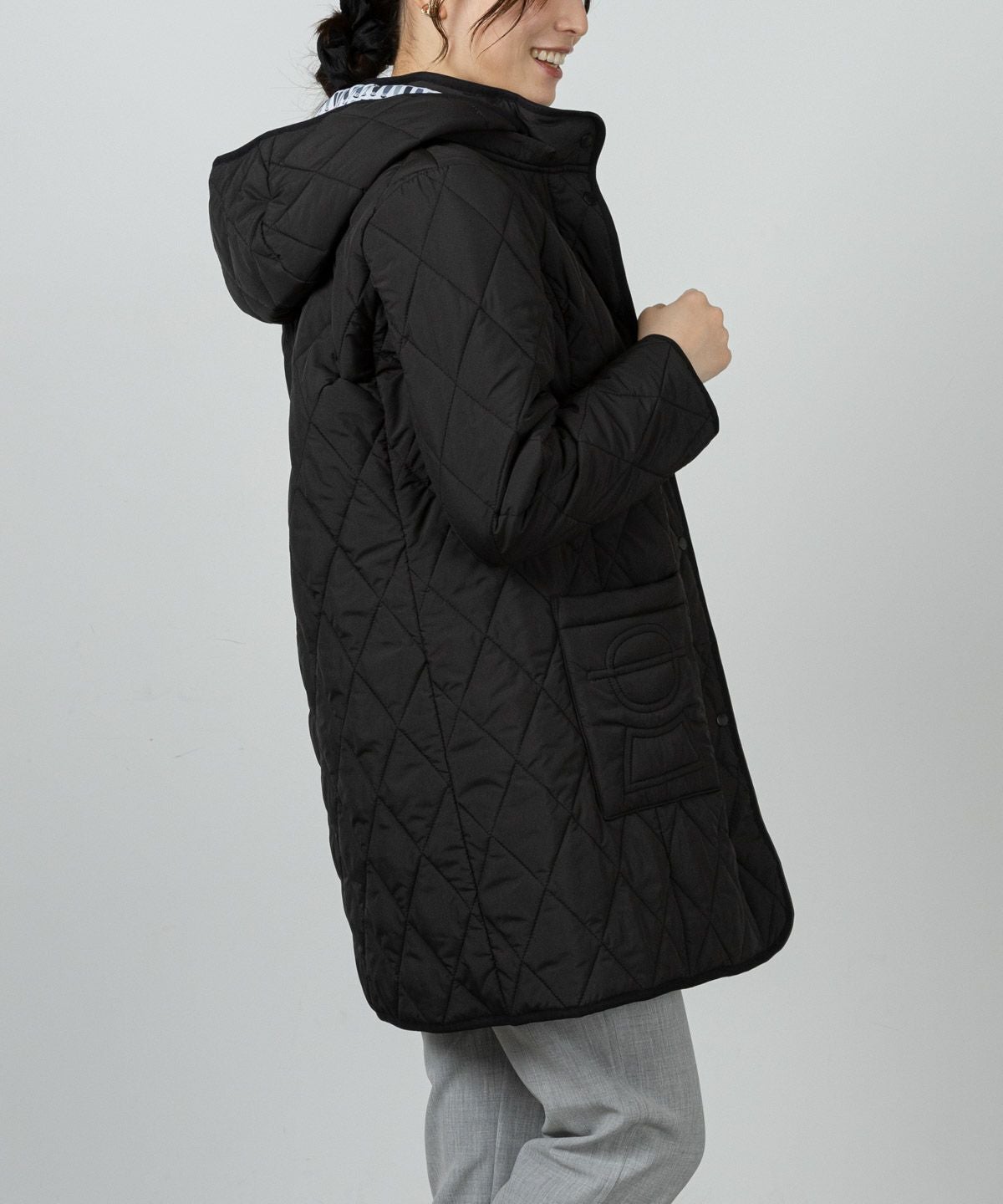 モデル着用画像（ブラック）