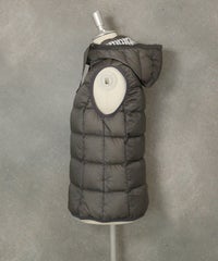 【オンラインストア・店舗限定商品】フード付撥水ダウンベスト(グレー)横