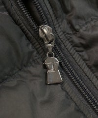 ファスナー部分(グレー)