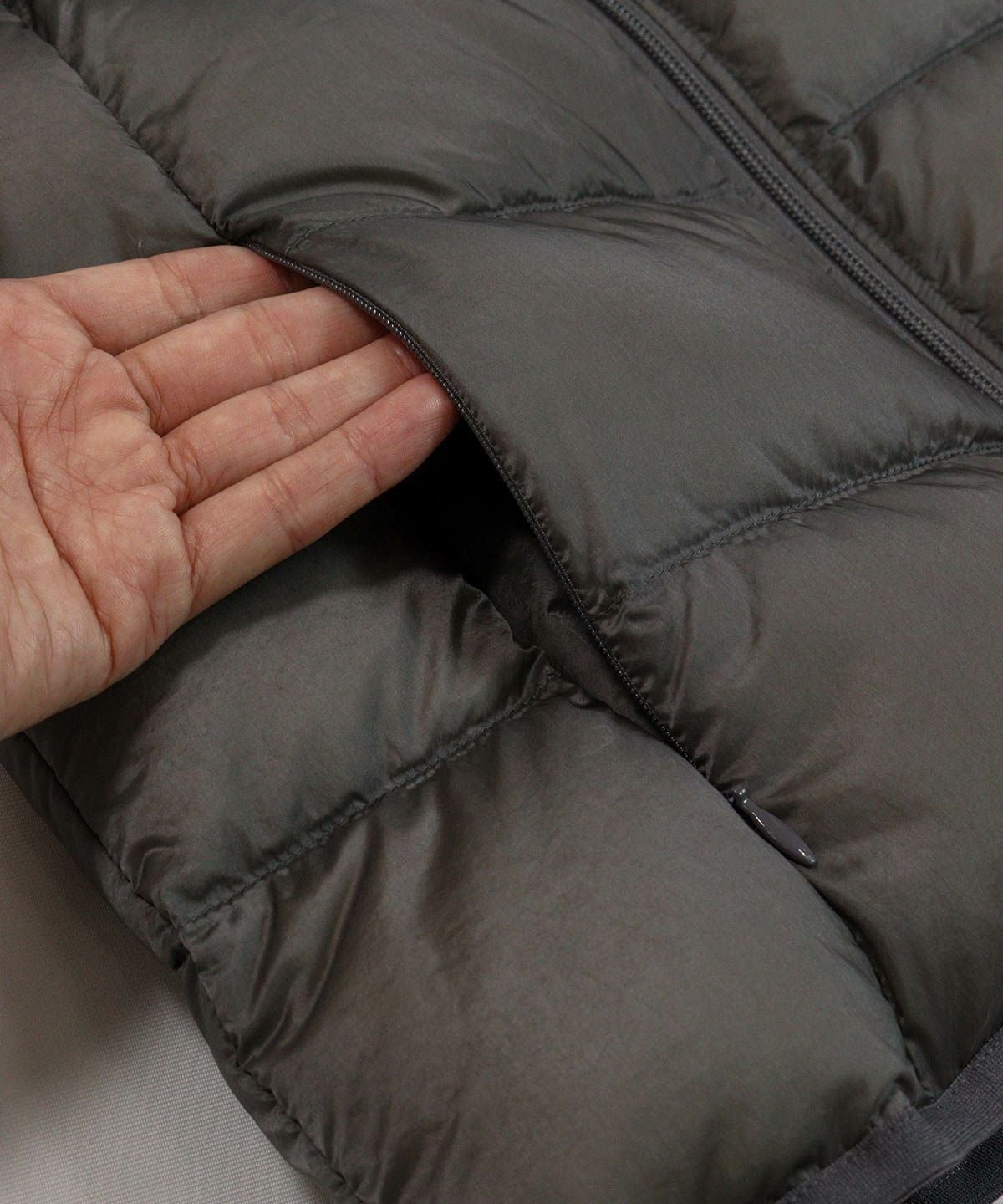 ポケット(グレー)