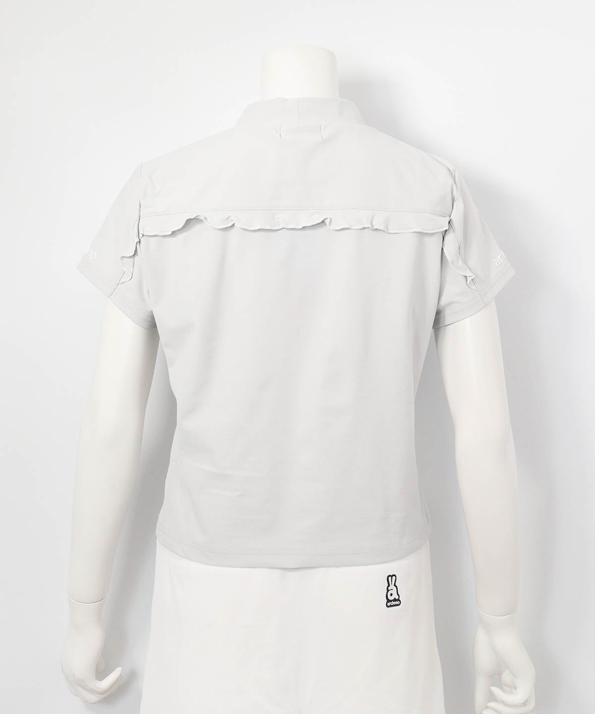 バックフリルUV速乾プルオーバー(ライトグレー)後ろ