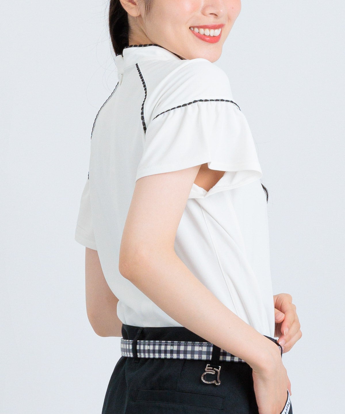 モデル着用画像（ホワイト）