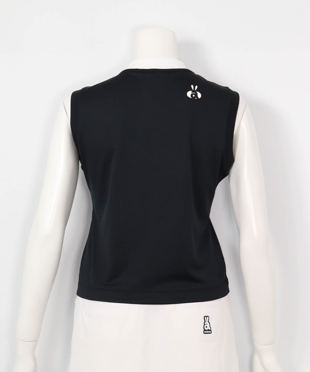 ダブルロゴUVノースリプルオーバー（ブラック）後ろ