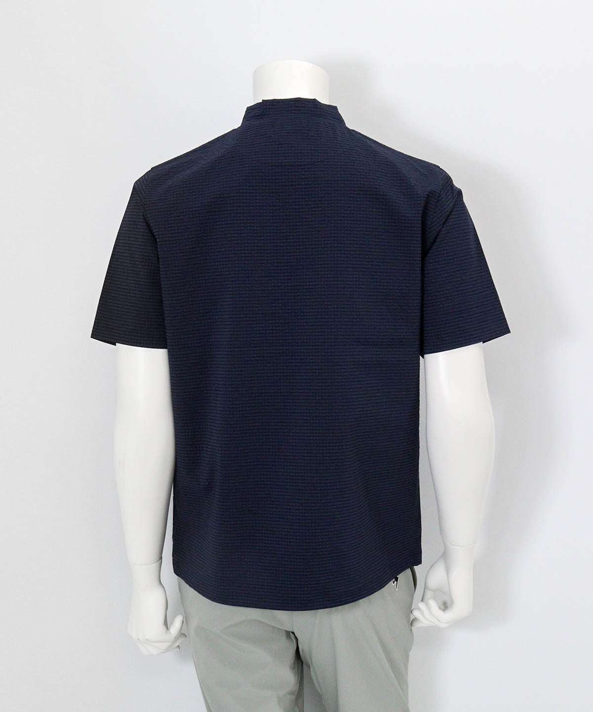 【メンズ】ギンガム冷感プルオーバー(ネイビー)後ろ