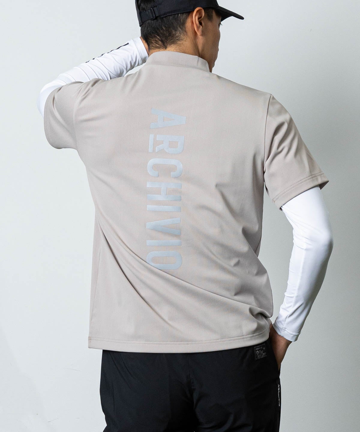 モデル着用画像(ベージュ)