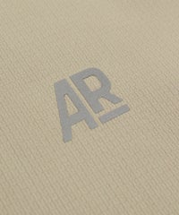 胸元ロゴマーク(ベージュ)